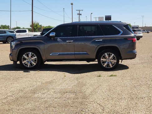 Used 2023 Toyota Sequoia Capstone AWD/4WD image 2