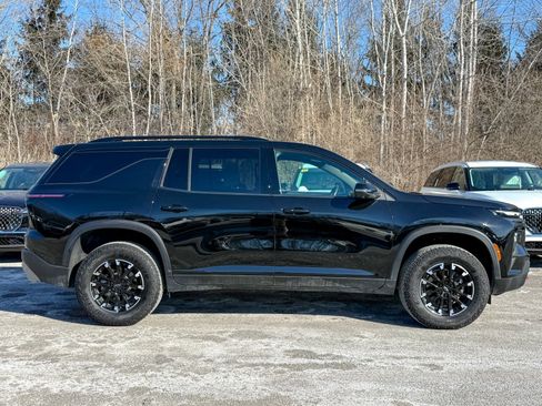 Used 2025 Chevrolet Traverse Z71 w/ Driver Confidence Package image 7