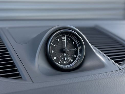 New 2026 Porsche Macan image 25