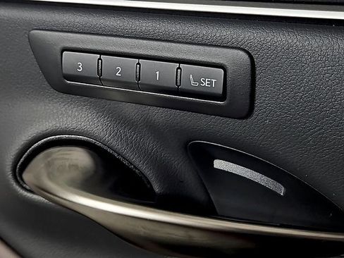 Used 2025 Lexus ES 300h w/ Premium Package image 28