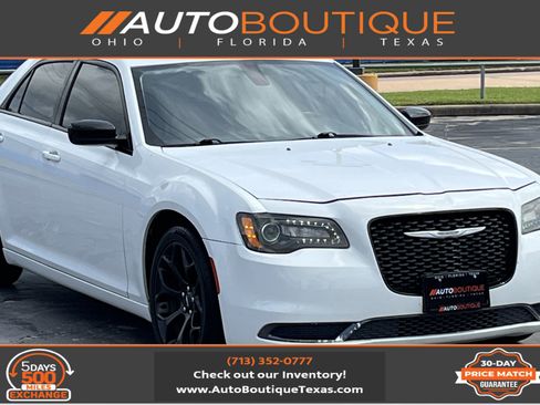 Used 2019 Chrysler 300 Touring w/ Sport Appearance Package RWD image 1