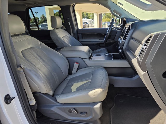 Used 2018 Ford Expedition Limited w/ Equipment Group 301A RWD image 34