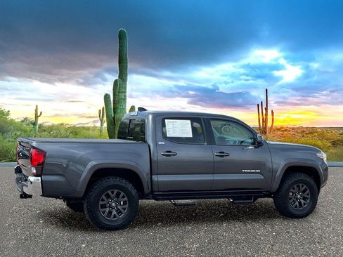 Used 2023 Toyota Tacoma SR5 AWD/4WD image 5