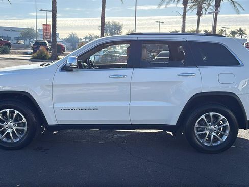 Used 2014 Jeep Grand Cherokee Limited w/ Trailer Tow Group IV image 4