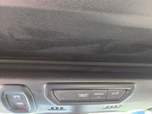 Certified 2022 Jeep Wrangler Unlimited Sahara AWD/4WD image 8