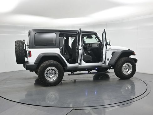 Used 2026 Jeep Wrangler Unlimited Sport AWD/4WD image 3