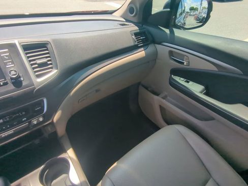 Used 2019 Honda Ridgeline RTL image 17