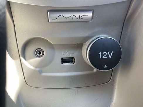Used 2017 Ford Fiesta SE FWD image 21