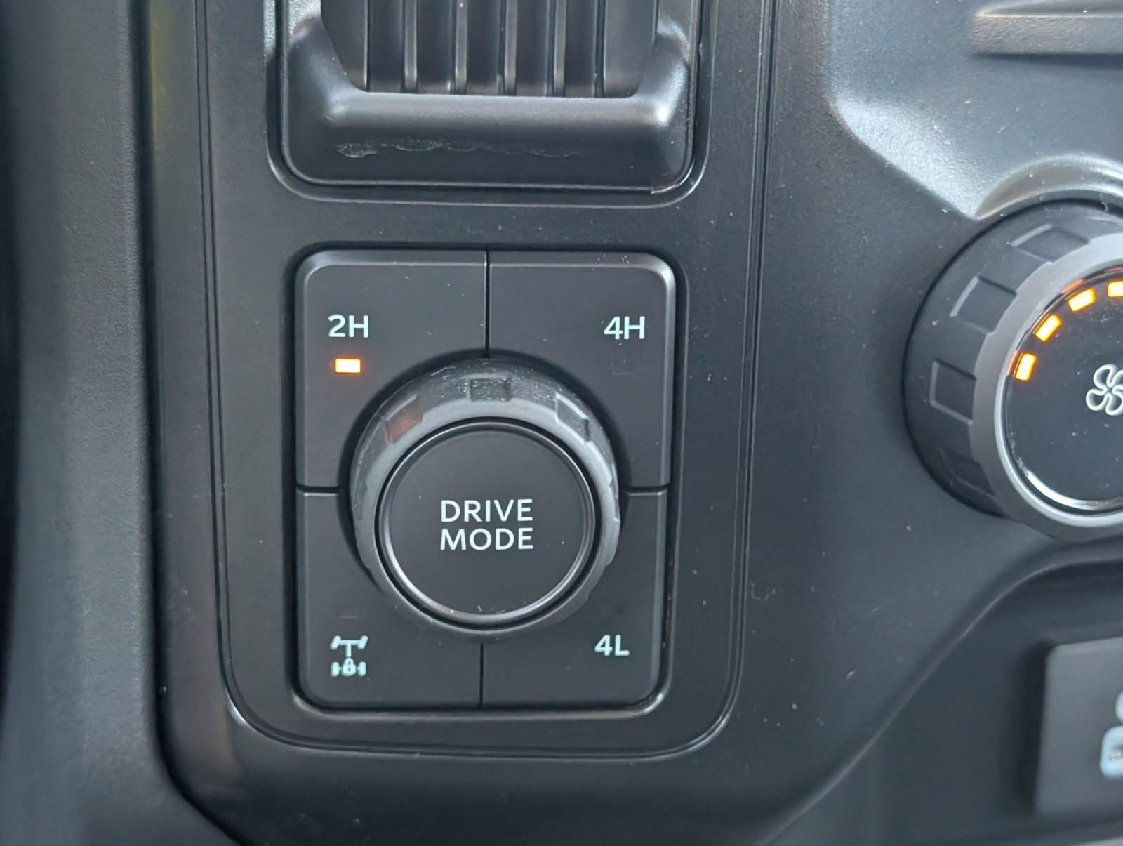 Used 2025 Ford F250 XL AWD/4WD image 7