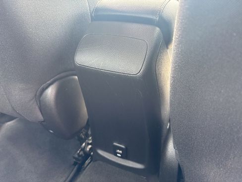 Used 2017 Chevrolet Cruze LT w/ Convenience Package FWD image 32