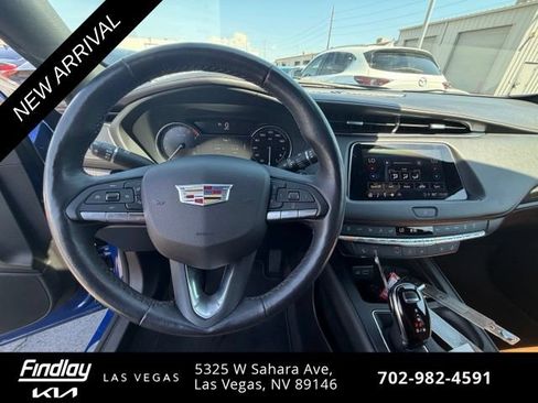 Used 2023 Cadillac XT4 Premium Luxury FWD image 9