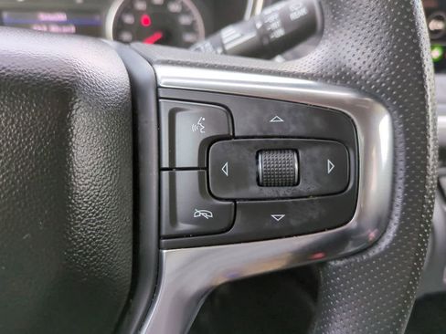 Used 2025 Chevrolet Blazer LT FWD image 24