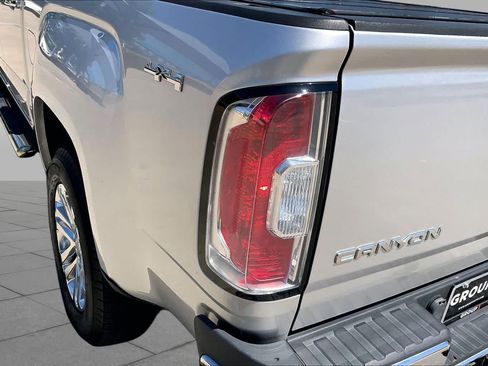 Used 2015 GMC Canyon SLT AWD/4WD image 28