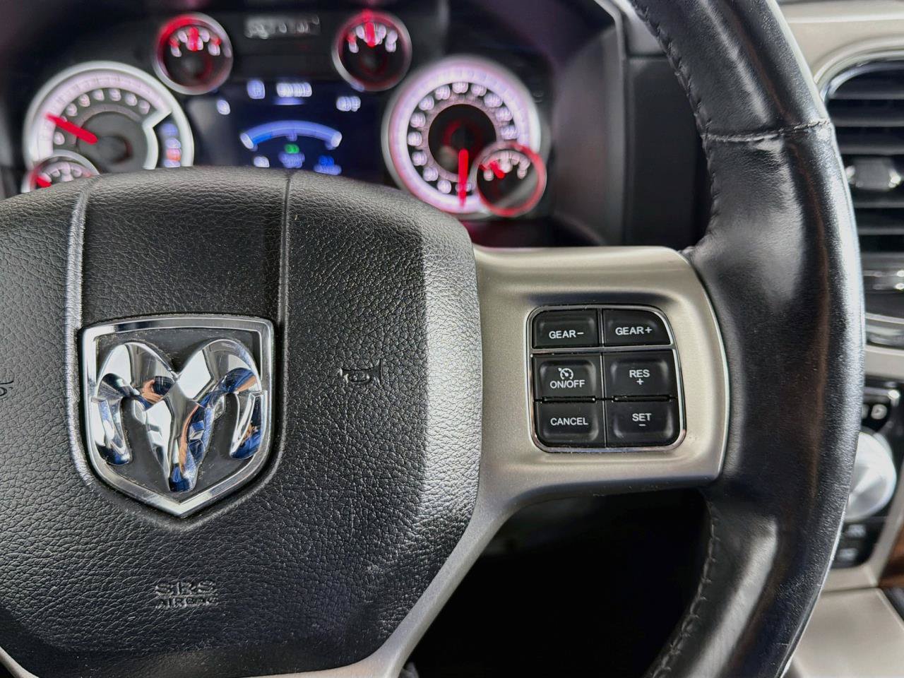 Used 2017 RAM 1500 Laramie w/ Convenience Group AWD/4WD image 47