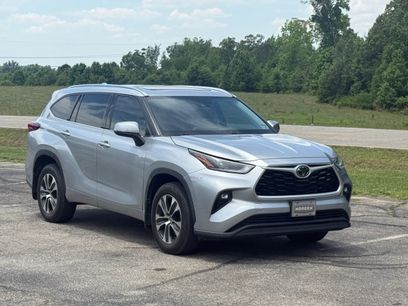 Used 2021 Toyota Highlander XLE