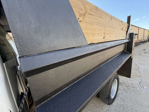 Used 2006 GMC Sierra 3500 W/T RWD image 18