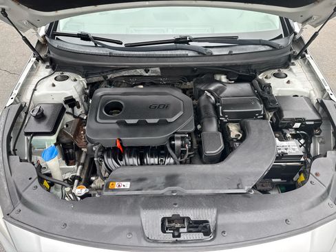 Used 2015 Hyundai Sonata Limited w/ Option Group 05 FWD image 17