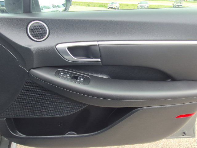 Used 2023 Hyundai Sonata SEL w/ Convenience Package FWD image 17