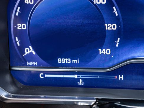 Used 2024 Chevrolet Silverado 1500 LTZ image 22