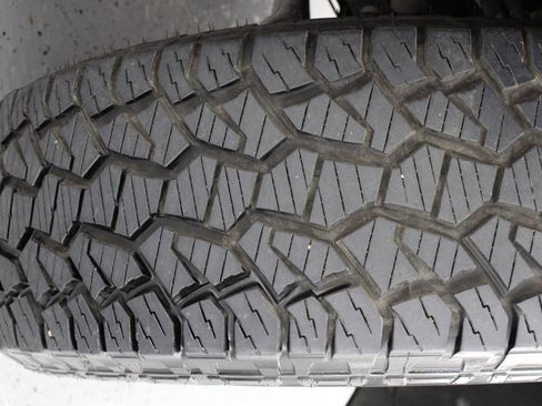 Used 2020 Chevrolet Silverado 1500 RST AWD/4WD image 92