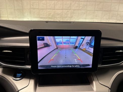 Certified 2022 Ford Explorer XLT w/ Equipment Group 202A image 8