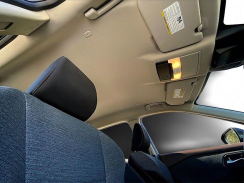 Used 2023 Nissan Rogue SV image 22