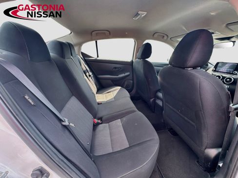 Used 2024 Nissan Sentra SV FWD image 33