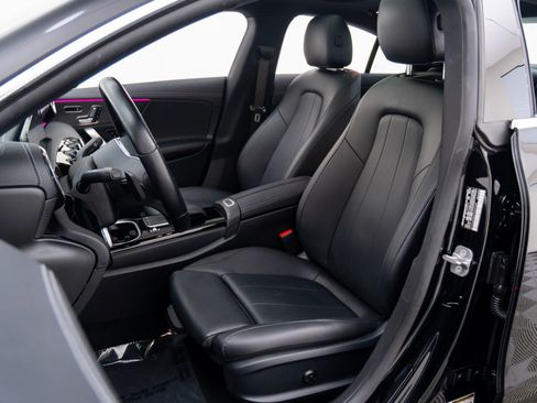 Used 2023 Mercedes-Benz CLA 250 4MATIC image 4