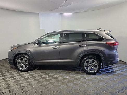 Used 2018 Toyota Highlander Limited AWD/4WD image 11