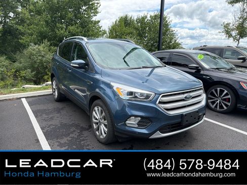 Used 2018 Ford Escape Titanium AWD/4WD image 2