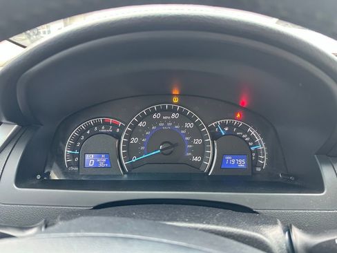 Used 2012 Toyota Camry XLE image 19