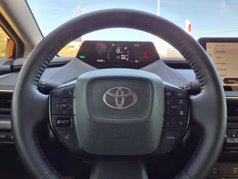 Used 2025 Toyota Prius XLE image 21