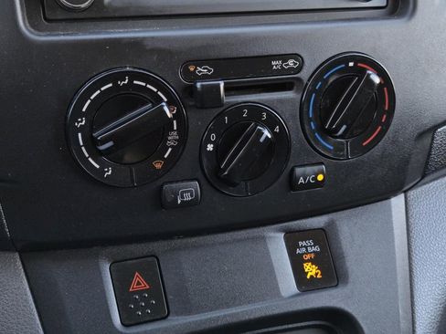 Used 2019 Nissan NV200 SV w/ Navigation Package image 23