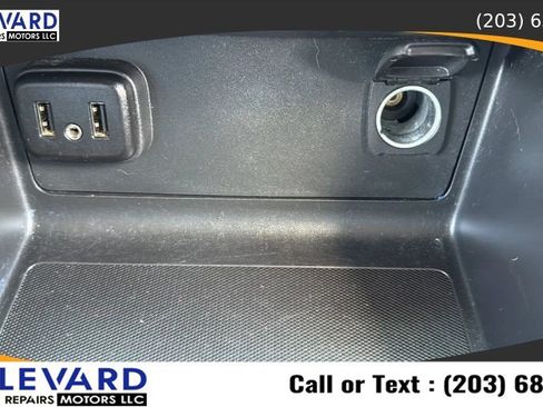 Used 2019 Chevrolet Colorado Z71 AWD/4WD image 18