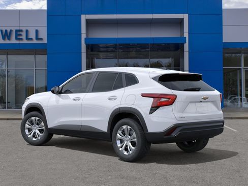 New 2026 Chevrolet Trax LS FWD image 3