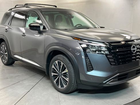 New 2026 Nissan Pathfinder Platinum AWD/4WD image 7