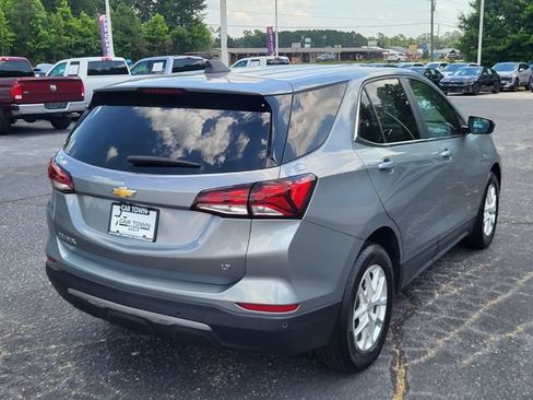 Used 2024 Chevrolet Equinox LT FWD image 2