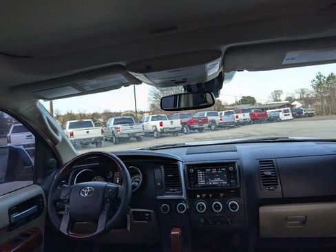 Used 2019 Toyota Sequoia Platinum image 22