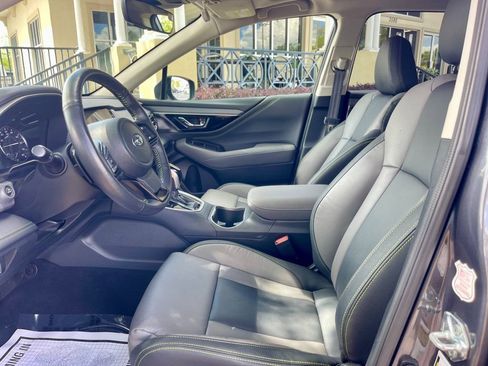 Used 2025 Subaru Outback Onyx Edition AWD/4WD image 11