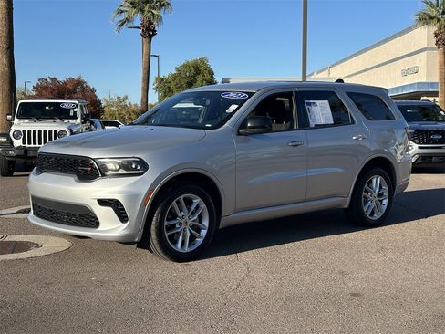 Used 2023 Dodge Durango GT image 3
