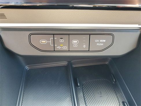 New 2026 Kia Carnival SX image 40