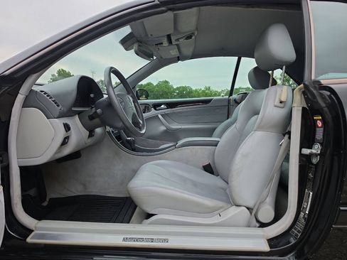 Used 2000 Mercedes-Benz CLK 320 Cabriolet image 9