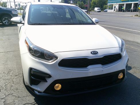Used 2019 Kia Forte LXS FWD image 12