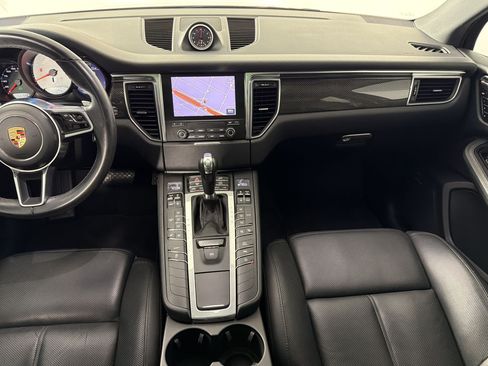 Certified 2018 Porsche Macan S AWD/4WD image 17