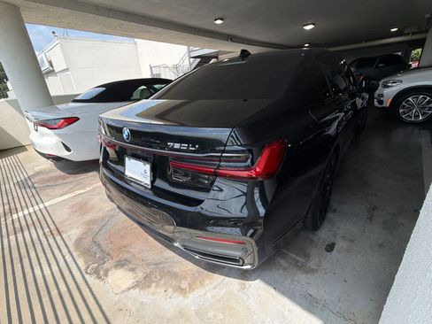 Used 2022 BMW 750i xDrive w/ Executive Package AWD/4WD image 5