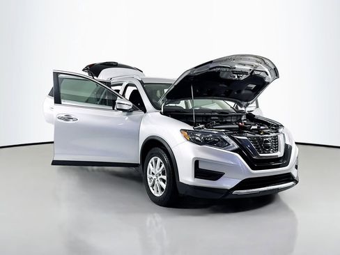 Used 2019 Nissan Rogue SV image 22