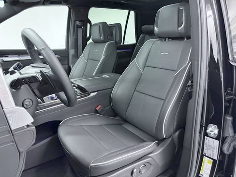 Used 2025 Cadillac Escalade Premium Luxury w/ Touring Package AWD/4WD image 14