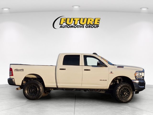 Used 2022 RAM 2500 Tradesman w/ Chrome Appearance Group AWD/4WD image 4