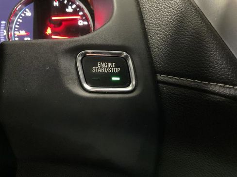 Used 2020 GMC Acadia SLT w/ Driver Alert Package II image 24