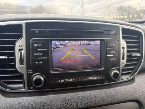 Used 2017 Kia Sportage LX image 26